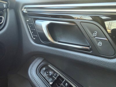 2022 Porsche MACAN 缩略图 38