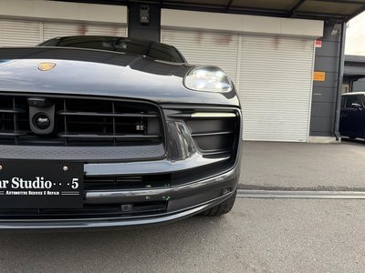 2022 Porsche MACAN photo 4