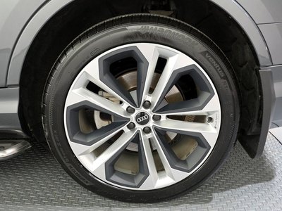 AUDI Q7 - 8