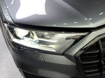 AUDI Q7 - 9