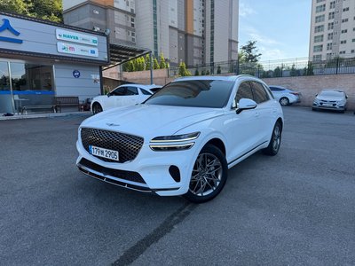 2023 Genesis GV70 photo 1