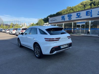 2023 Genesis GV70 photo 4