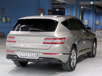 GENESIS GV80 - 3