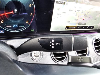 MERCEDES-BENZ E-CLASS - 9