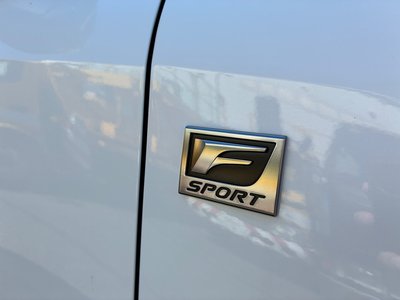 صورة مصغرة 12 لـ 2023 Lexus RX