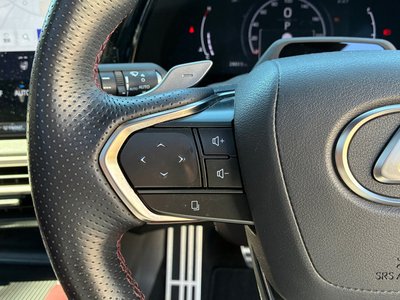 صورة مصغرة 39 لـ 2023 Lexus RX