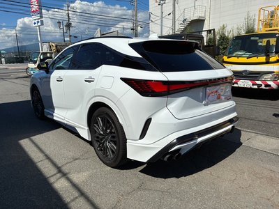 صورة مصغرة 7 لـ 2023 Lexus RX