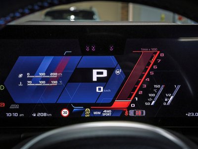 صورة 10 لـ 2023 BMW M3 SEDAN