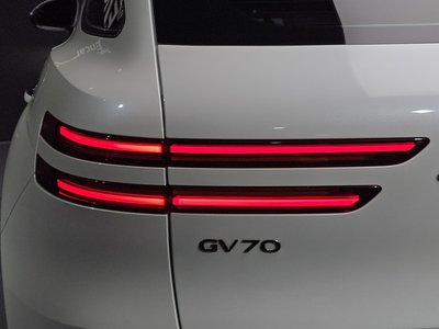2024 Genesis GV70 — фото 10