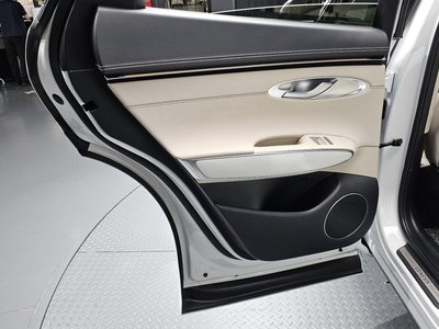 2024 Genesis GV70 — миниатюра 15