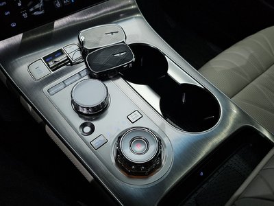 2024 Genesis GV70 — миниатюра 12