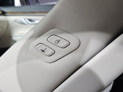 2024 Genesis GV70 — миниатюра 32