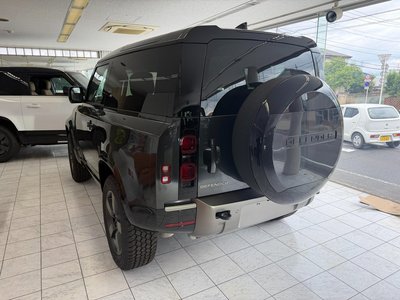 صورة 10 لـ 2025 LAND Rover DEFENDER