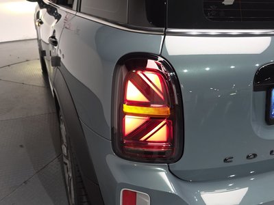 MINI COUNTRYMAN - 10