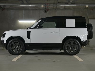 LAND ROVER DEFENDER - 8