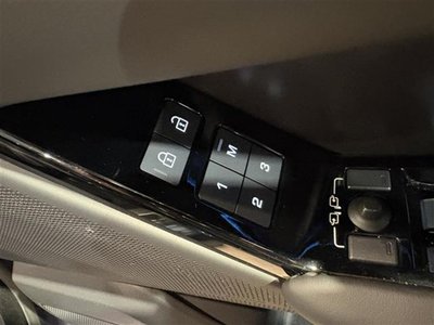 2024 LAND Rover RANGE ROVER VELAR thumbnail 25