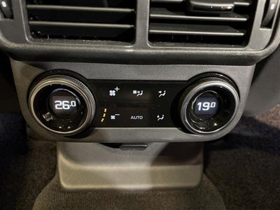 2024 LAND Rover RANGE ROVER VELAR thumbnail 18