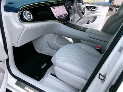 MERCEDES-BENZ EQS - 10