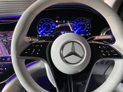 MERCEDES-BENZ EQS - 8