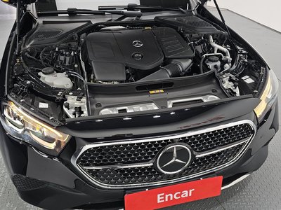 MERCEDES-BENZ E-CLASS - 7
