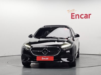 MERCEDES-BENZ E-CLASS - 2