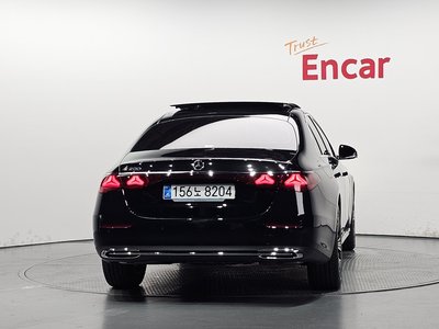 MERCEDES-BENZ E-CLASS - 3