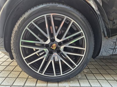 صورة 2 لـ 2024 Porsche CAYENNE