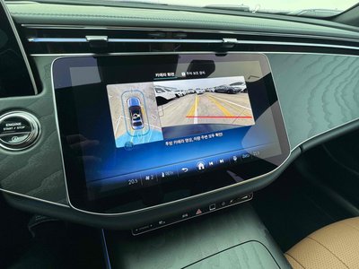 MERCEDES-BENZ E-CLASS - 9