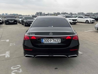 MERCEDES-BENZ E-CLASS - 3