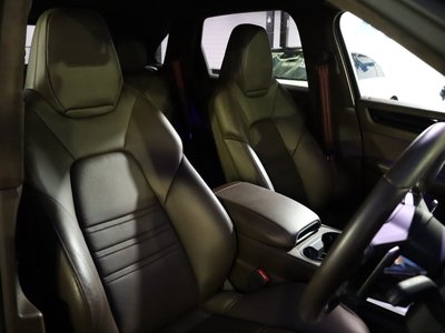 صورة 7 لـ 2018 Porsche CAYENNE
