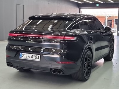 2026 Porsche CAYENNE 照片 2