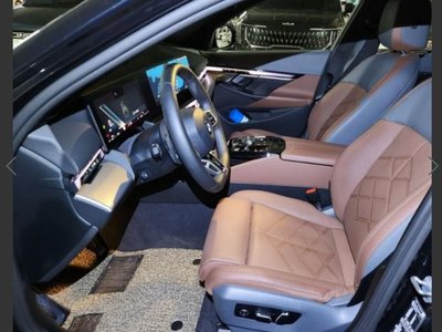 صورة 2 لـ 2023 BMW 5 SERIES