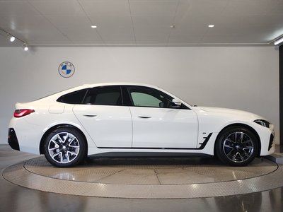 2025 BMW I4 — фото 7