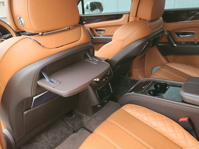 BENTLEY BENTAYGA - 8