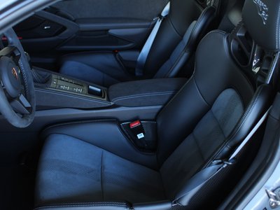 PORSCHE 718 CAYMAN - 8