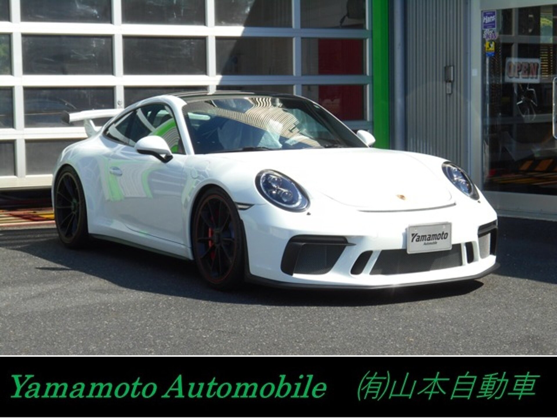 PORSCHE 911 - View 1