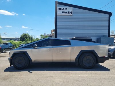 2025 Tesla CYBERTRUCK 照片 3