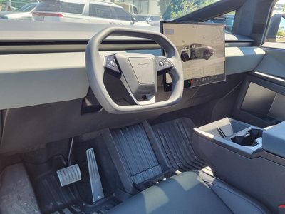 2025 Tesla CYBERTRUCK 照片 10