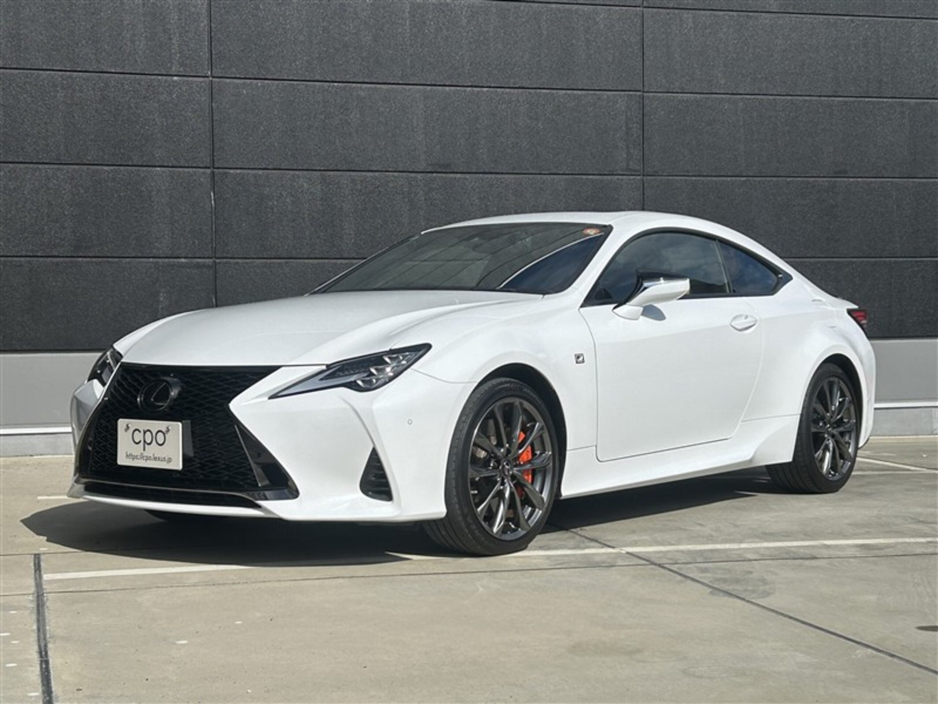 LEXUS RC - View 1