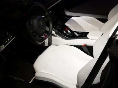 LAMBORGHINI HURACAN SPYDER - 8