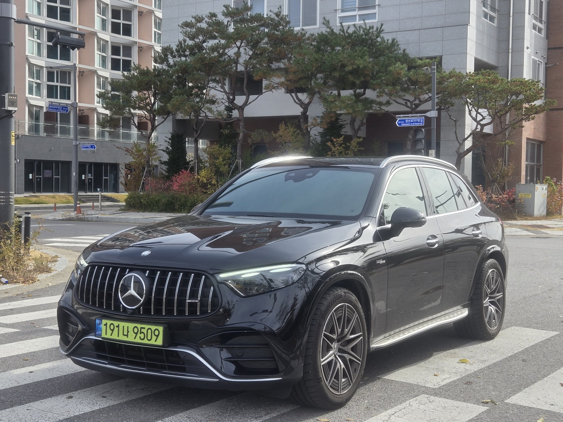 MERCEDES-BENZ GLC - View 1