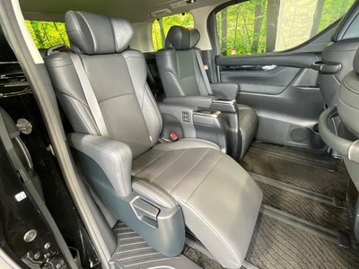 TOYOTA ALPHARD - 8