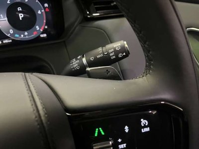 2025 LAND Rover RANGE ROVER VELAR — миниатюра 19