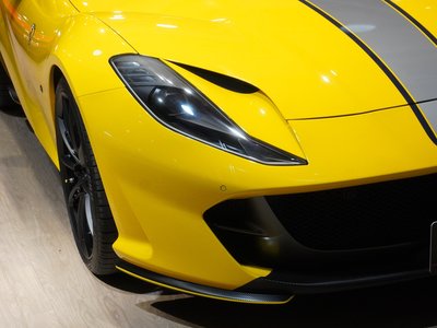 FERRARI 812 - 7