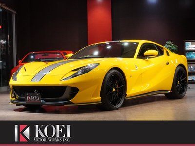 FERRARI 812 - 1