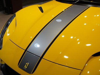 FERRARI 812 - 9