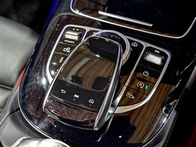 MERCEDES-BENZ E-CLASS - 10