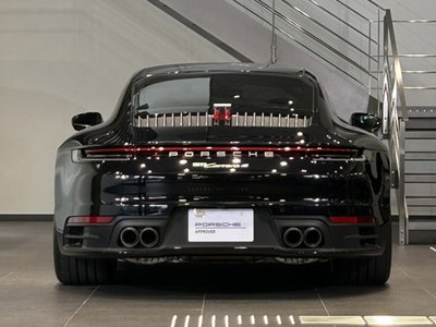 PORSCHE 911 - 4