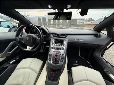2015 Lamborghini AVENTADOR 缩略图 25