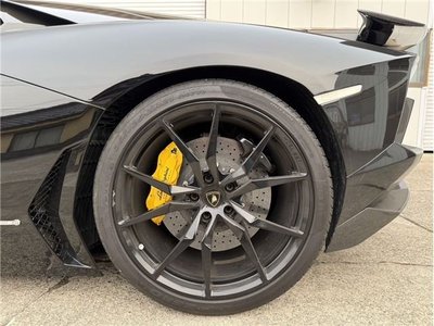 2015 Lamborghini AVENTADOR 缩略图 15